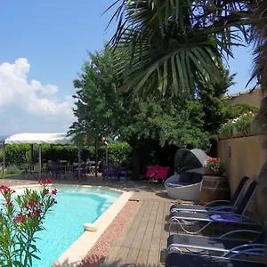 Le Jardin D'ivana D'hotes Avec Piscine Chauffee Oppède
